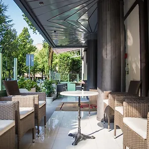 4* Hotel Wyndham Garden